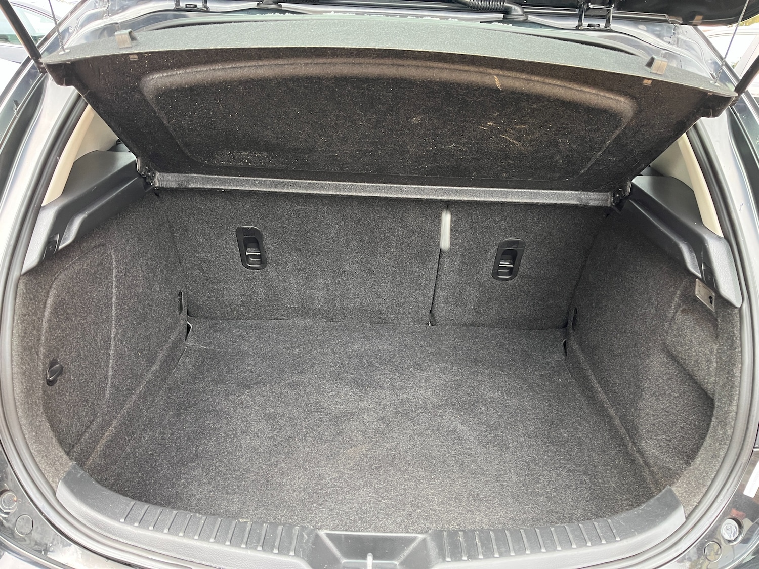Used Mazda Mazda3 2009 for sale - 76334639: Photo 7