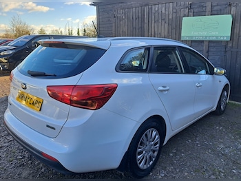 Used Kia Ceed 2024 for sale - 77089862: Photo