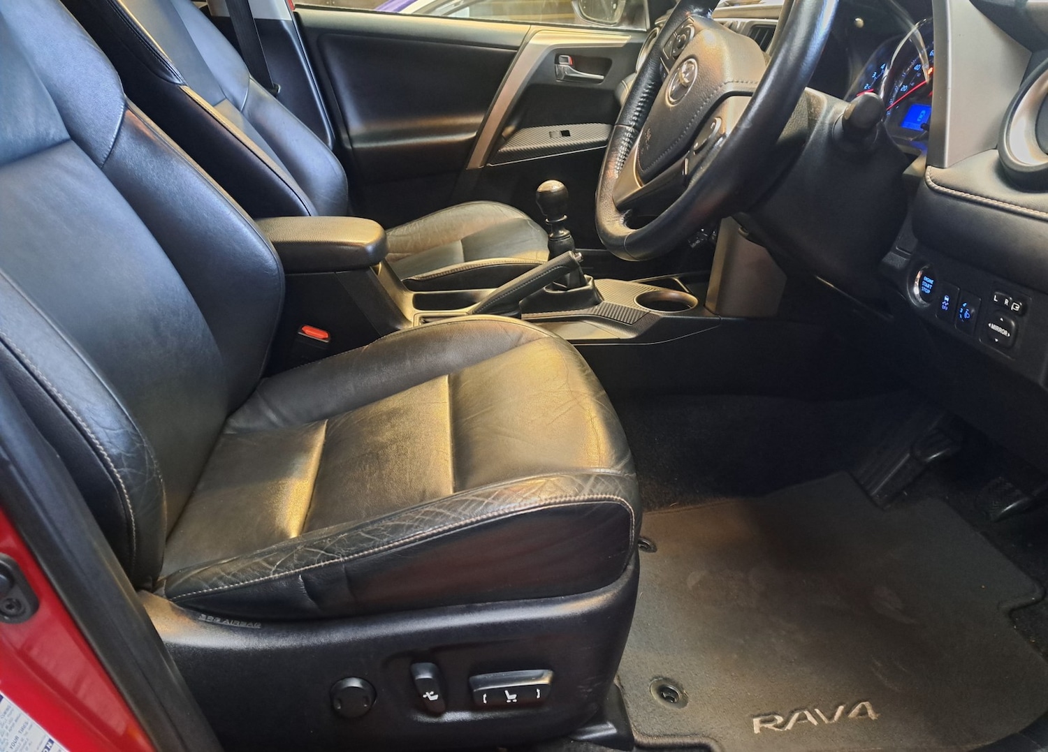 Used Toyota RAV4 2013 for sale - 77089848: Photo 10