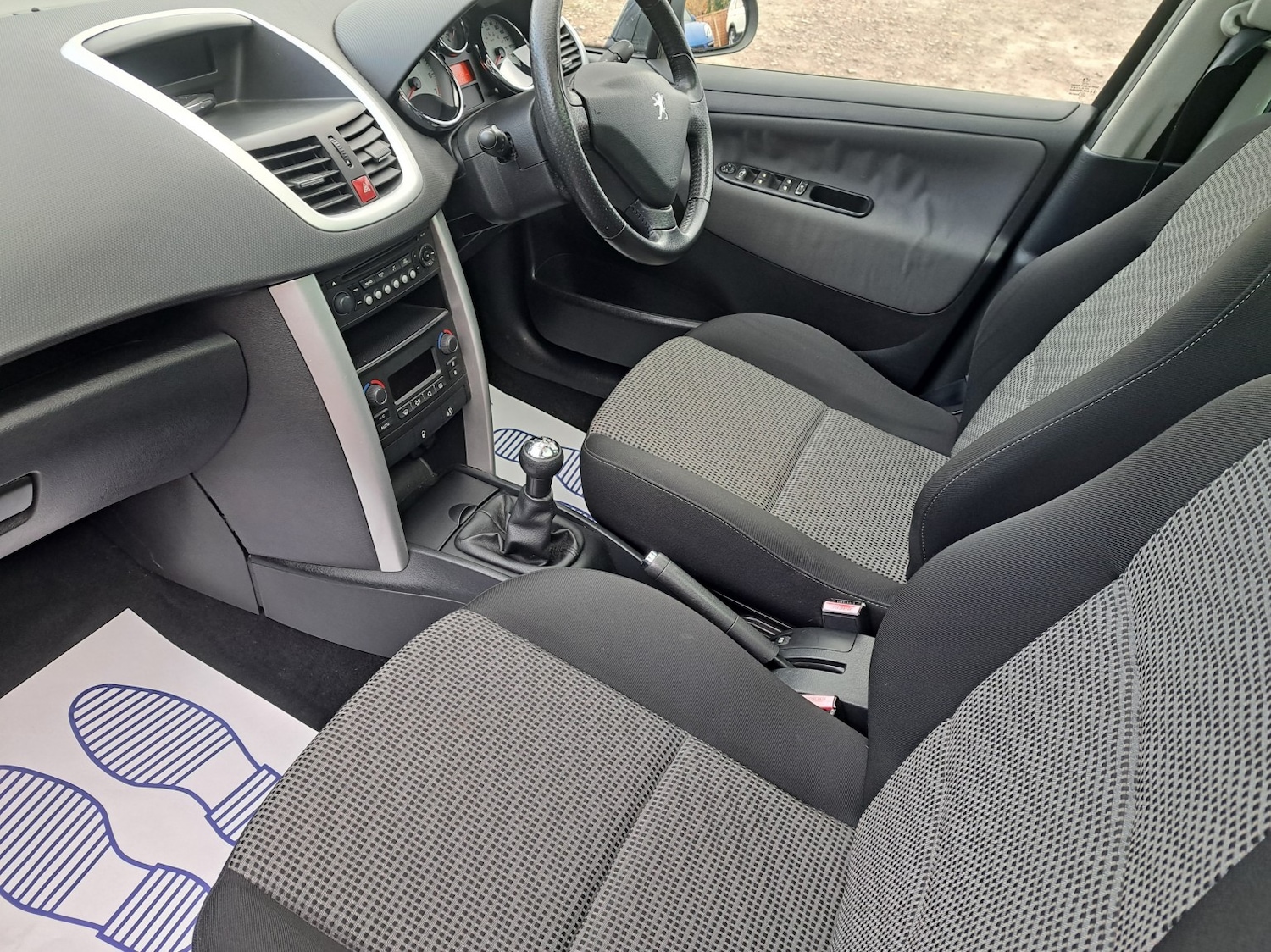 Used Peugeot 207 2010 for sale - 77089873: Photo 12