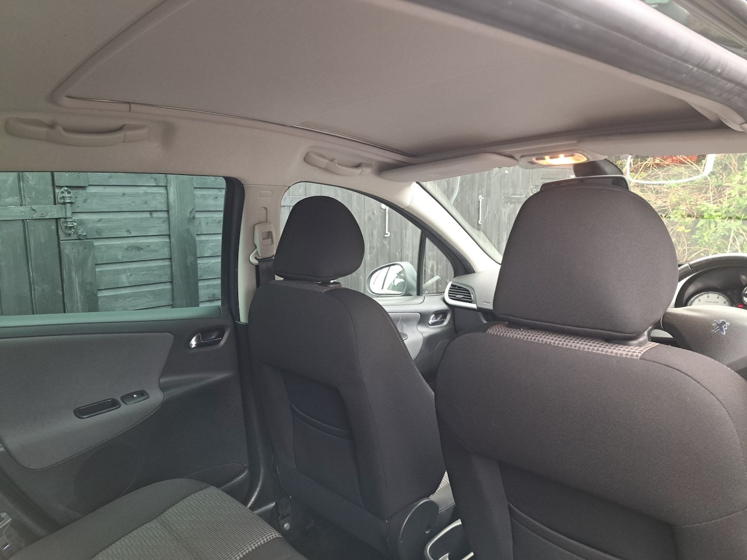 Used Peugeot 207 2010 for sale - 77089873: Photo 20