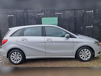 Used Mercedes-Benz B Class 2012 for sale - 77213415: Photo