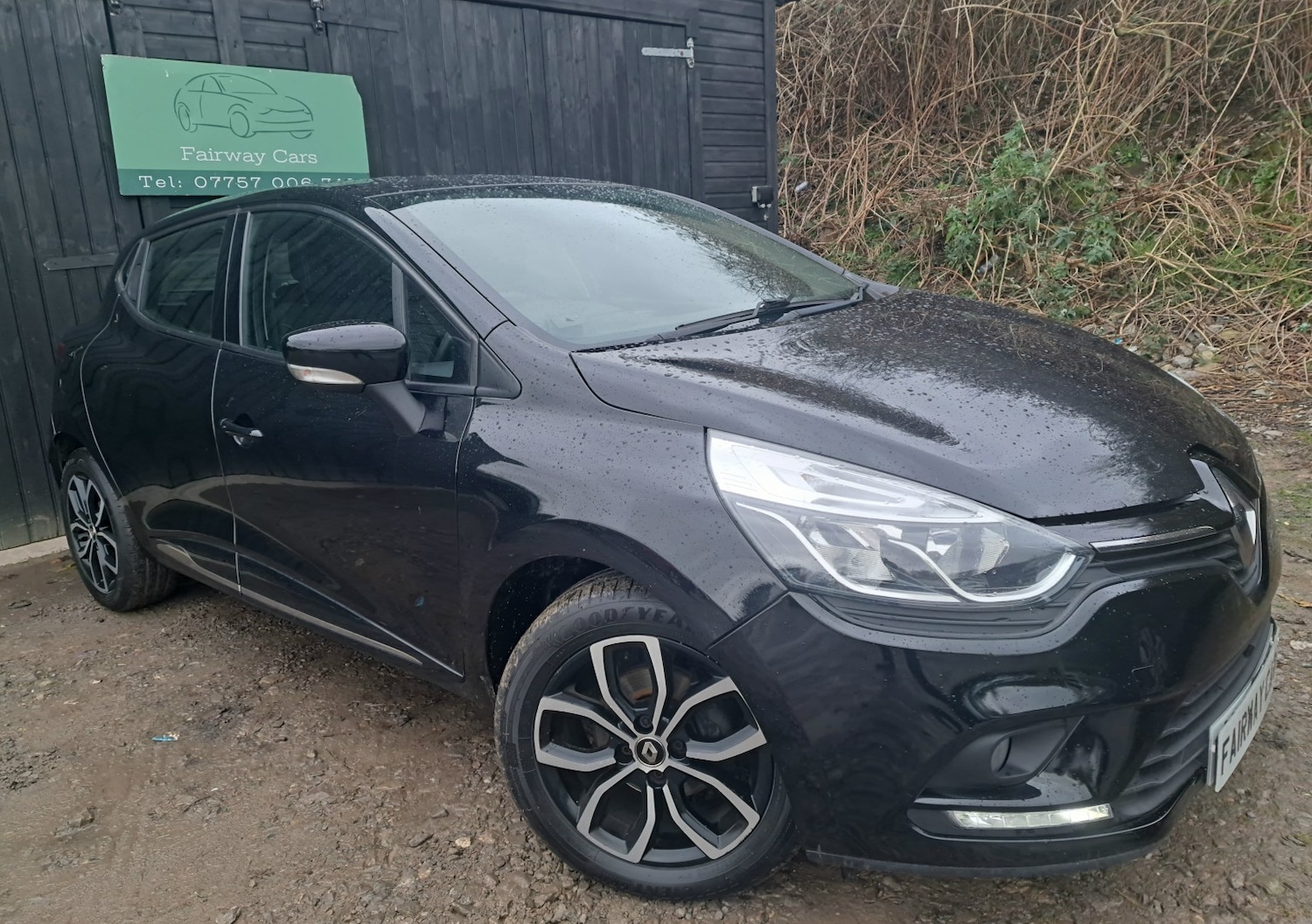 Used Renault Clio 2025 for sale - 77314075: Photo 1