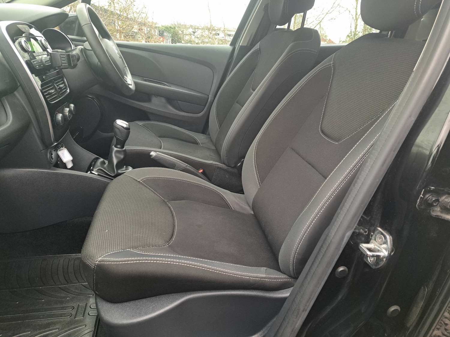 Used Renault Clio 2025 for sale - 77314075: Photo 14