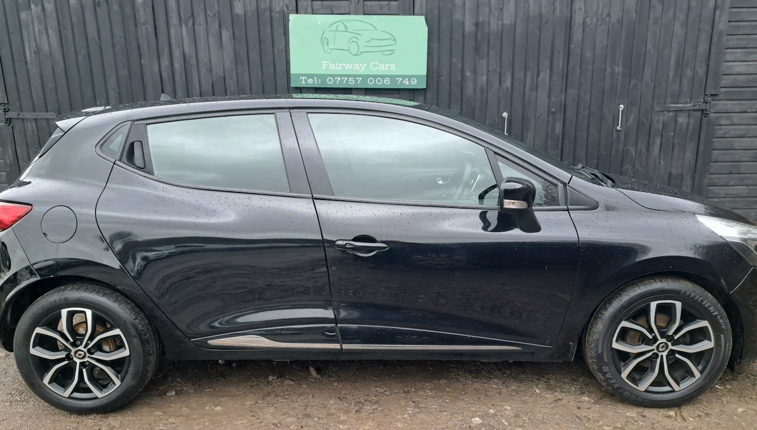 Used Renault Clio 2025 for sale - 77314075: Photo 2