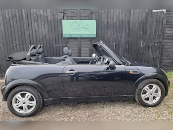 Used MINI Convertible 2007 for sale - 77089811: Photo