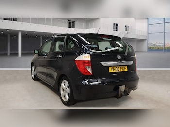 Used Honda FR-V 2006 for sale - 76047818: Photo
