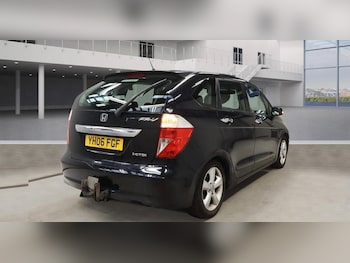 Used Honda FR-V 2006 for sale - 76047818: Photo