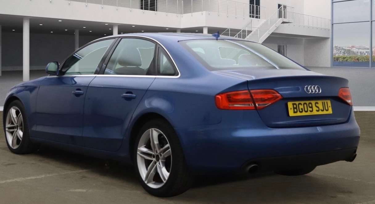Used Audi A4 2009 for sale - 76375724: Photo 2