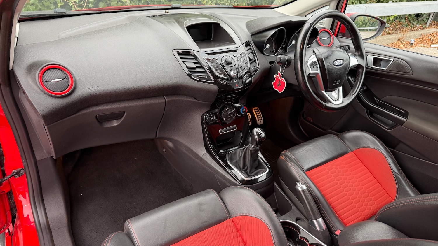 Used Ford Fiesta 2013 for sale - 76134459: Photo 12