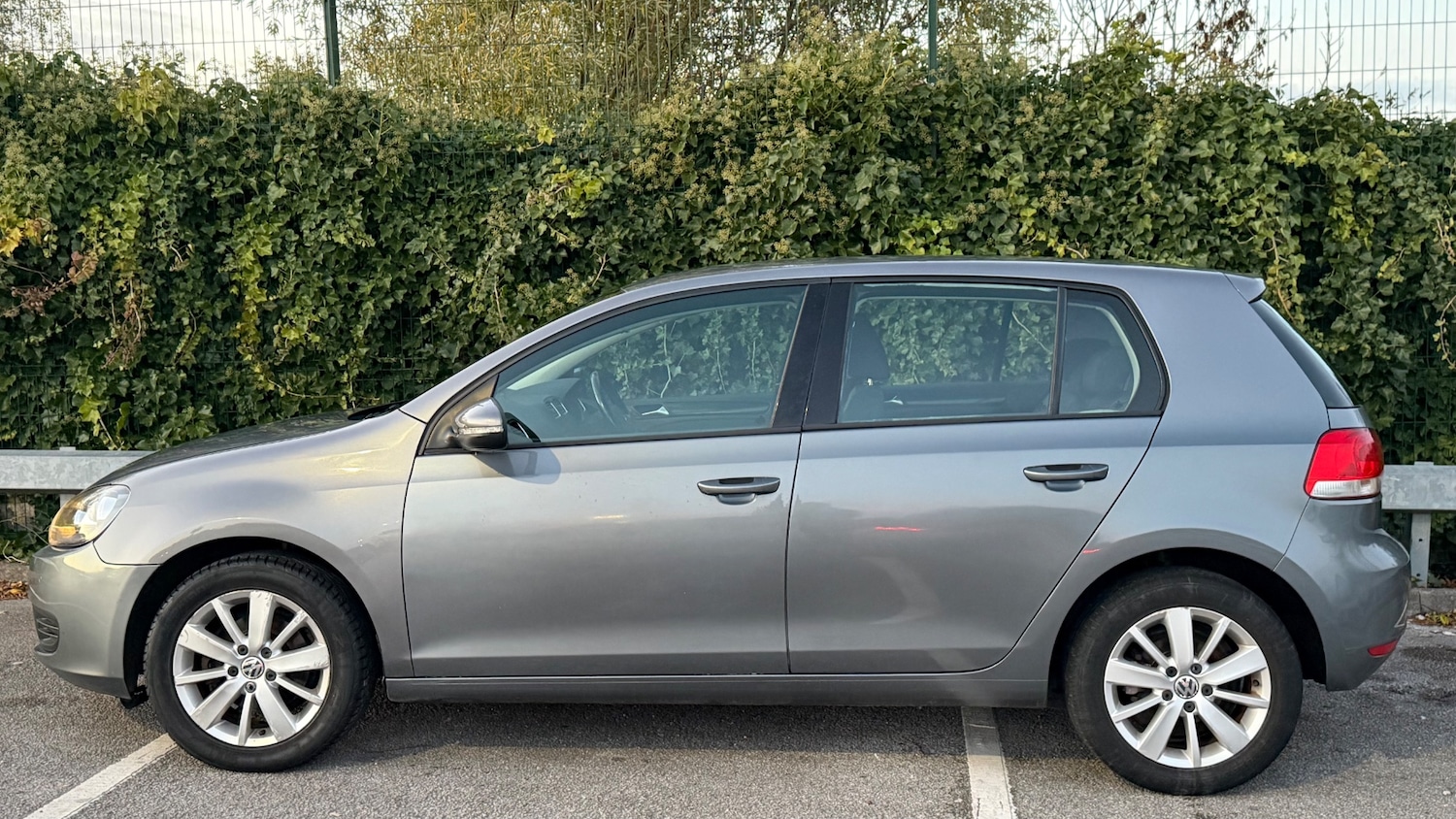 Used Volkswagen Golf 2010 for sale - 76407756: Photo 4