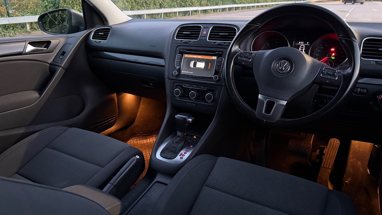 Used Volkswagen Golf 2010 for sale - 76407756: Photo 6