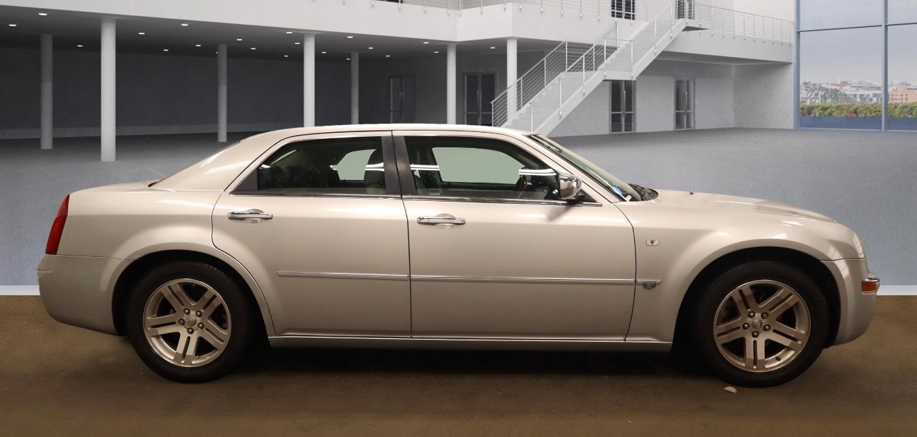 Used Chrysler 300C 2006 for sale - 76497600: Photo 3