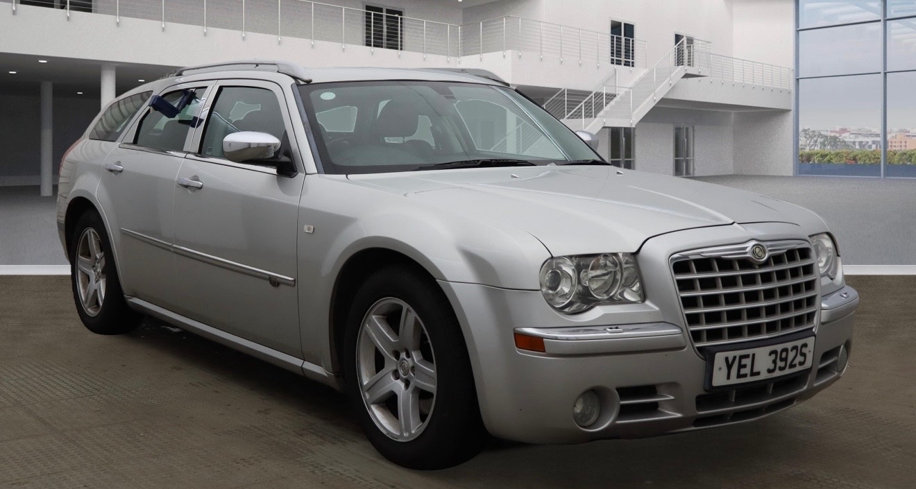 Used Chrysler 300C 2010 for sale - 76539496: Photo 1