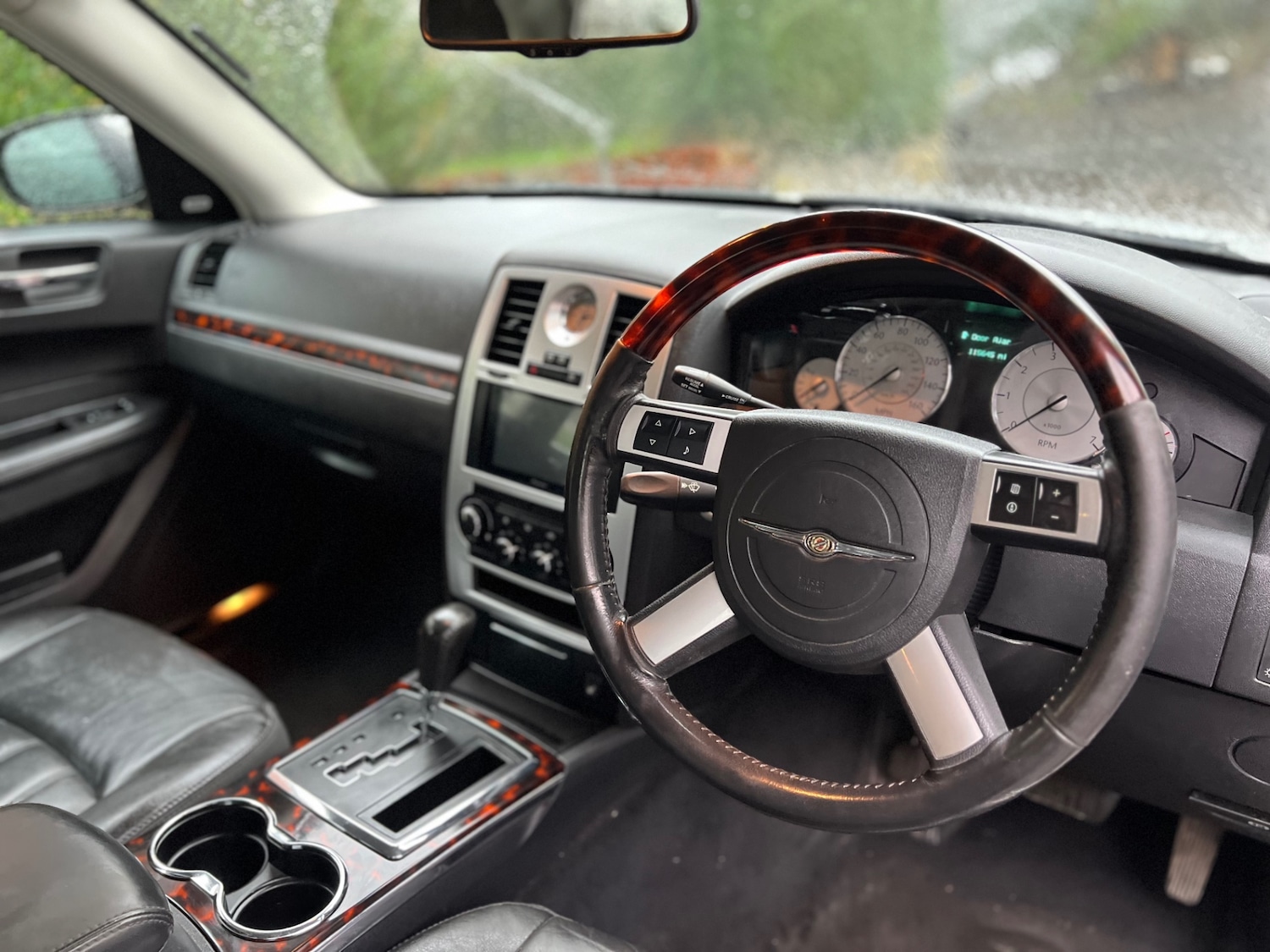 Used Chrysler 300C 2010 for sale - 76539496: Photo 10