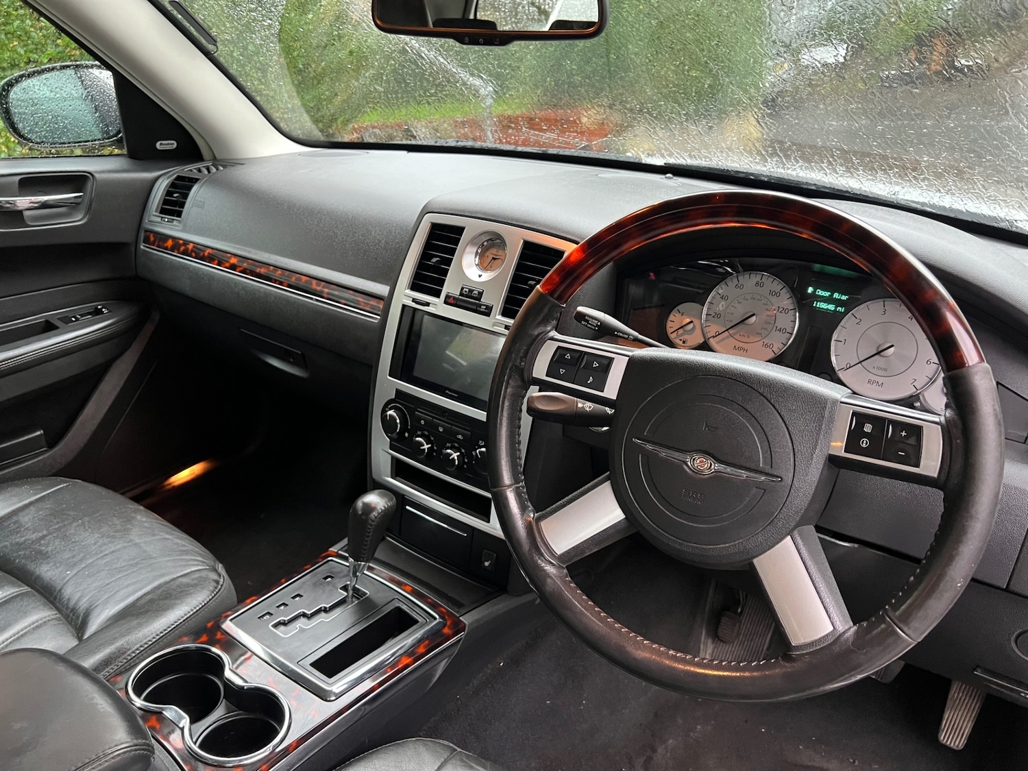 Used Chrysler 300C 2010 for sale - 76539496: Photo 11