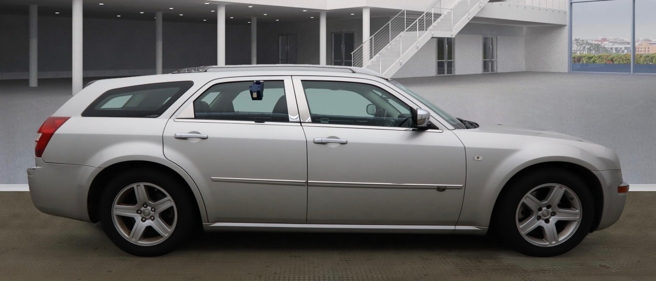 Used Chrysler 300C 2010 for sale - 77277568: Photo 5