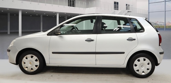 Used Volkswagen Polo 2009 for sale - 76343953: Photo 6