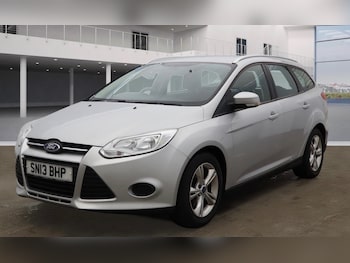 Used Ford Focus 2013 for sale - 76274275: Photo 2