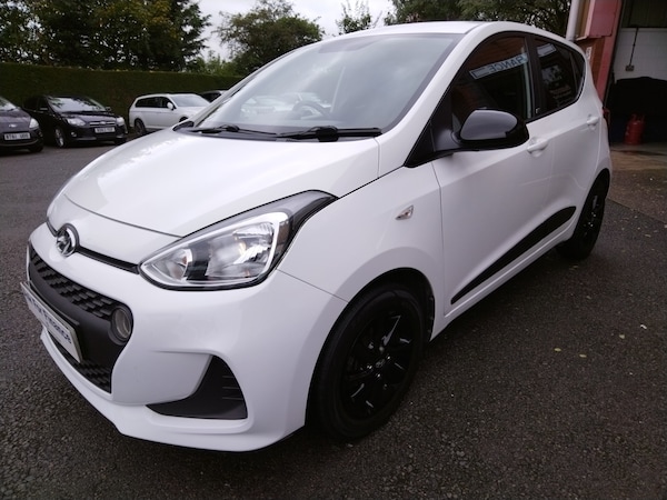 Used Hyundai i10 2018 for sale - 72696371: Photo 2