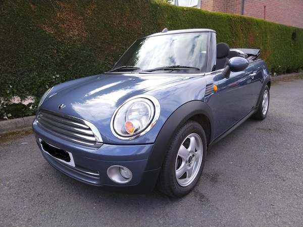 Used MINI Convertible 2009 for sale - 68103193: Photo 2