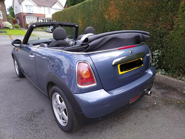 Used MINI Convertible 2009 for sale - 68103193: Photo 4