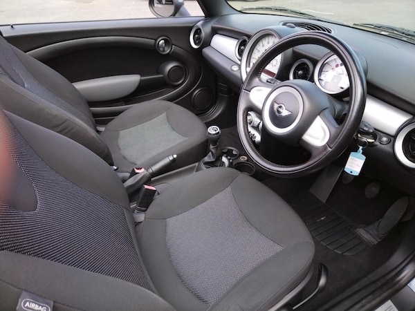 Used MINI Convertible 2009 for sale - 68103193: Photo 8