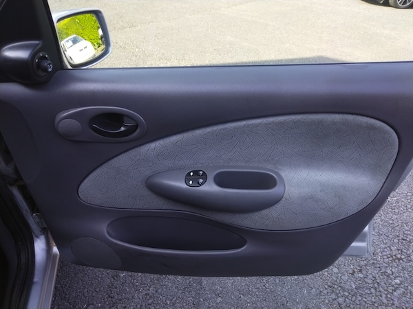 Used Ford Fiesta 1999 for sale - 71730345: Photo 8