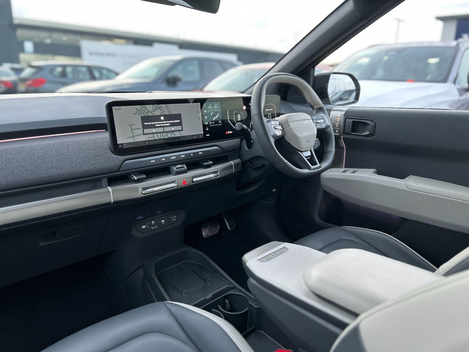 Used Kia EV3 2025 for sale - 77723493: Photo 10