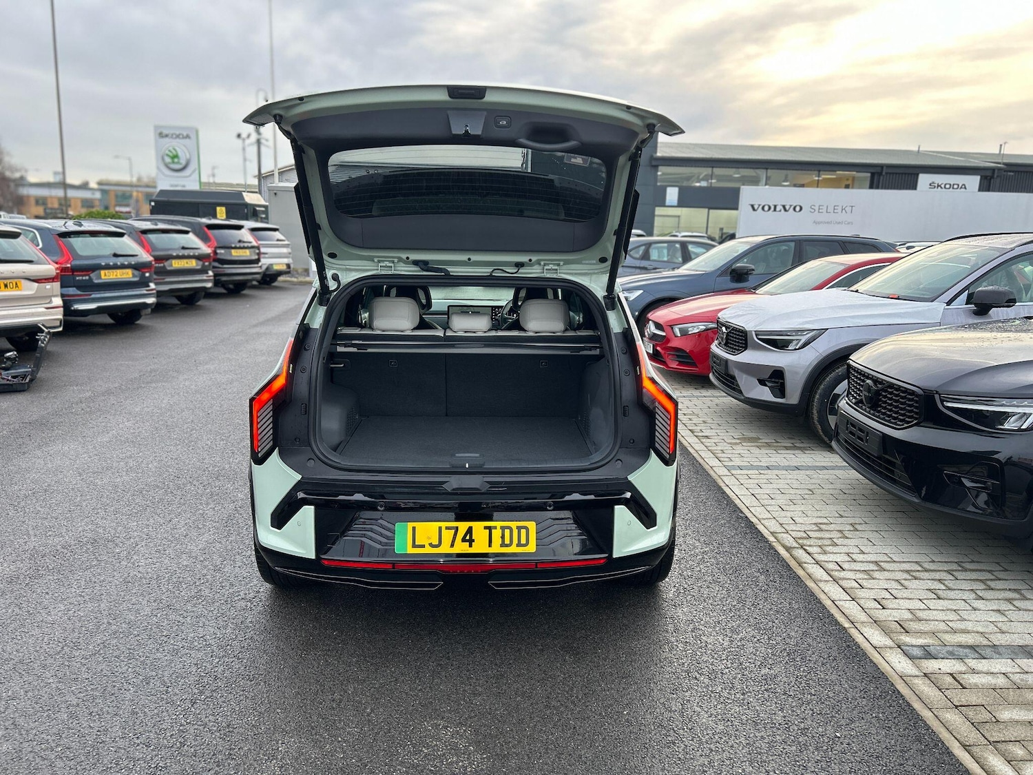 Used Kia EV3 2025 for sale - 77723493: Photo 7