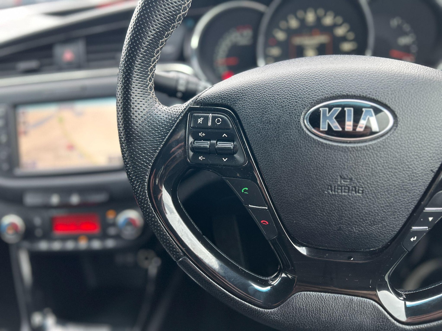 Used Kia Ceed 2017 for sale - 77175129: Photo 25