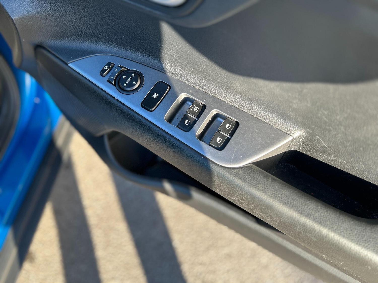 Used Kia Stonic 2022 for sale - 76348873: Photo 18