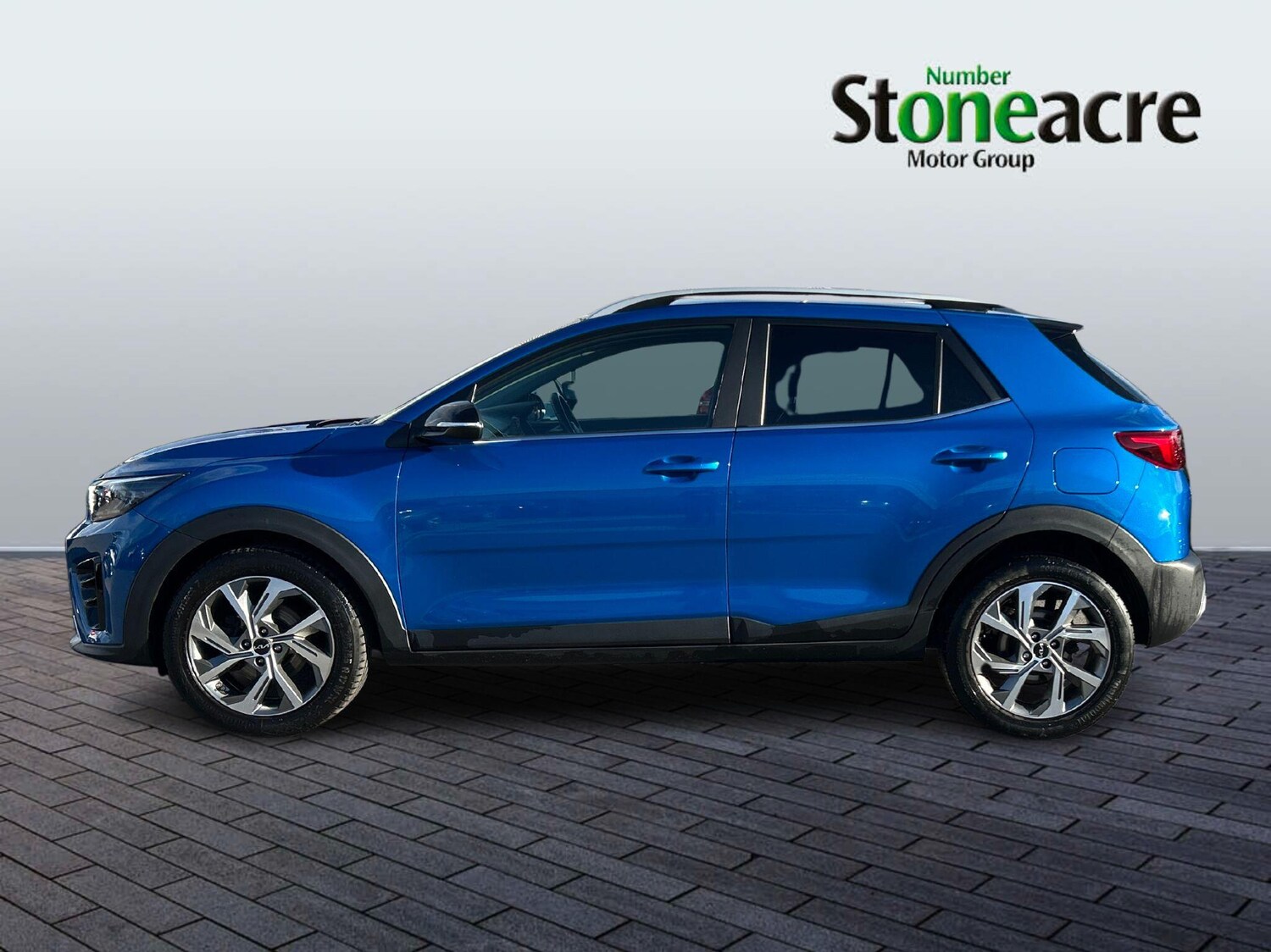 Used Kia Stonic 2022 for sale - 76348873: Photo 2