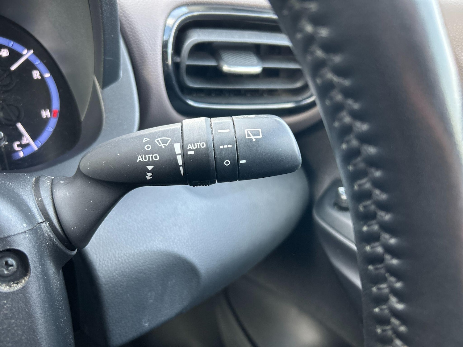 Used Toyota Yaris Cross 2022 for sale - 76457780: Photo 18