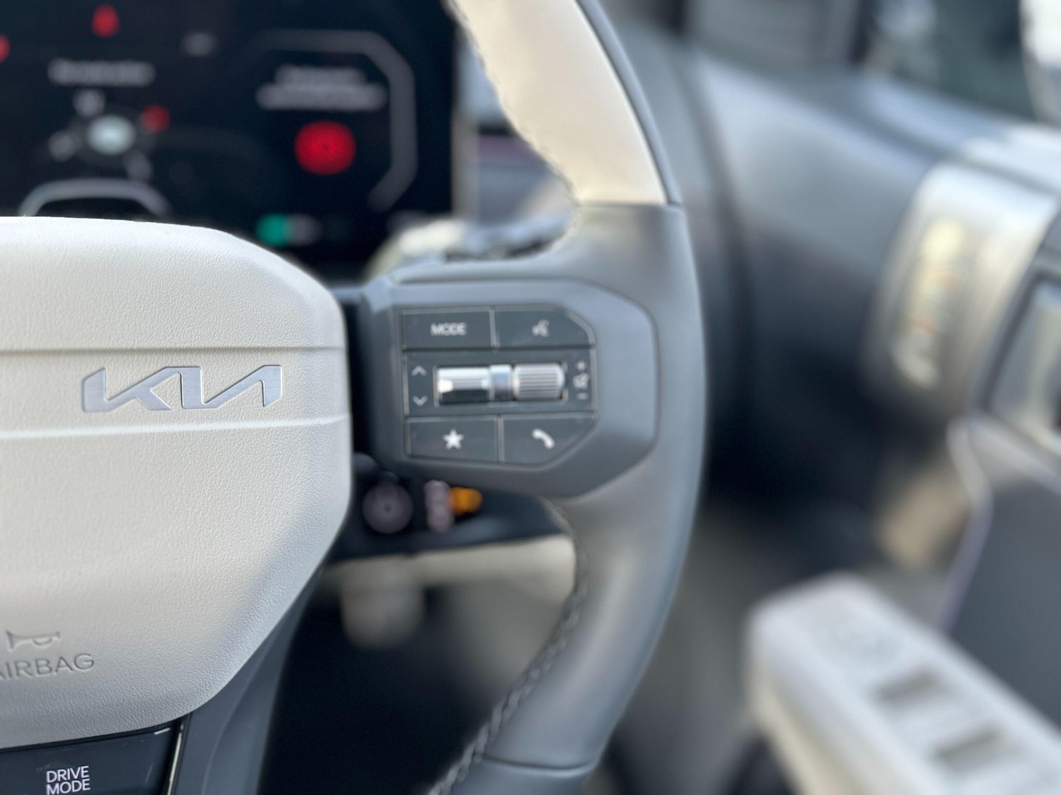 Used Kia EV3 2025 for sale - 77175130: Photo 19