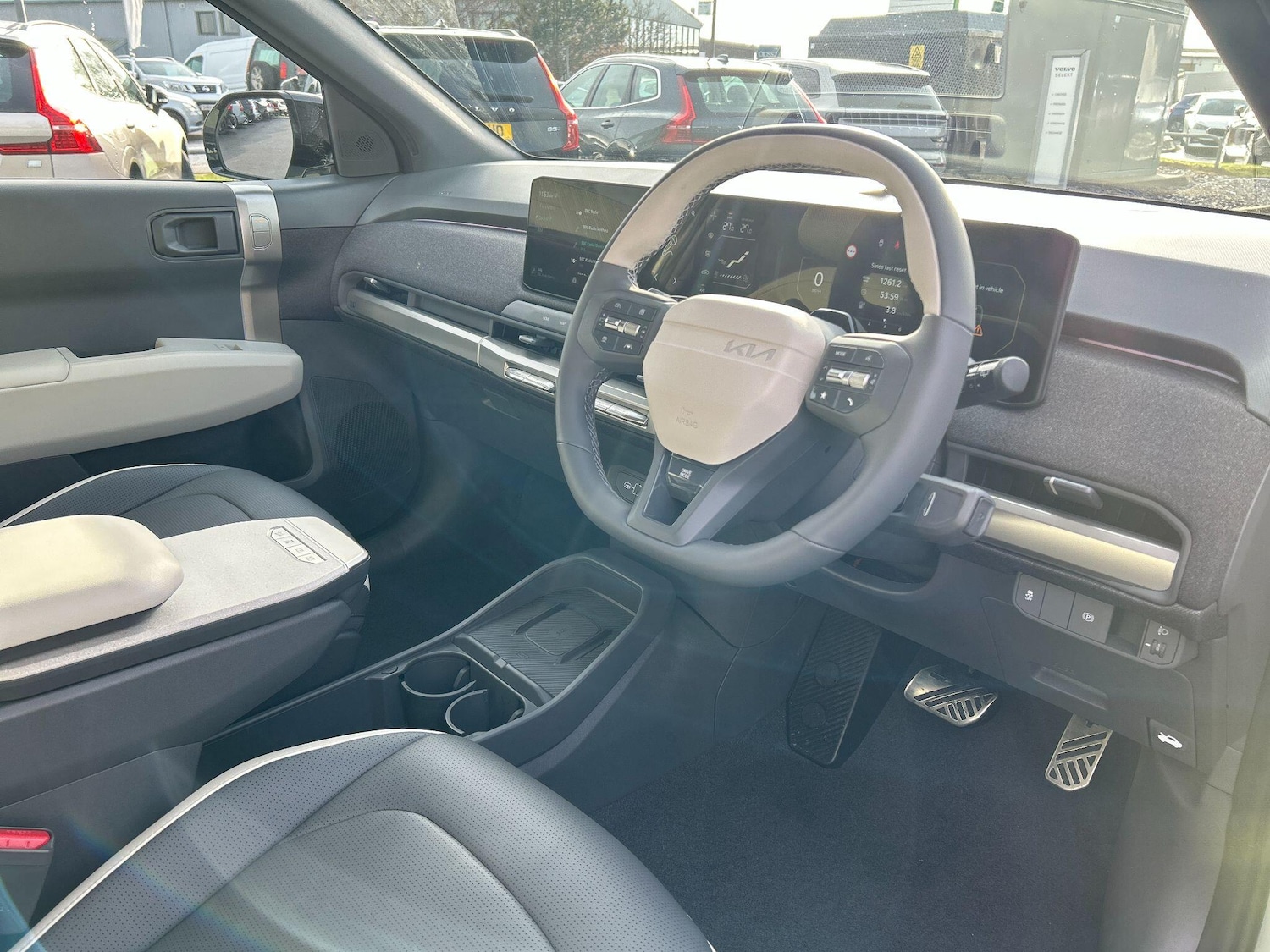 Used Kia EV3 2025 for sale - 77175130: Photo 31