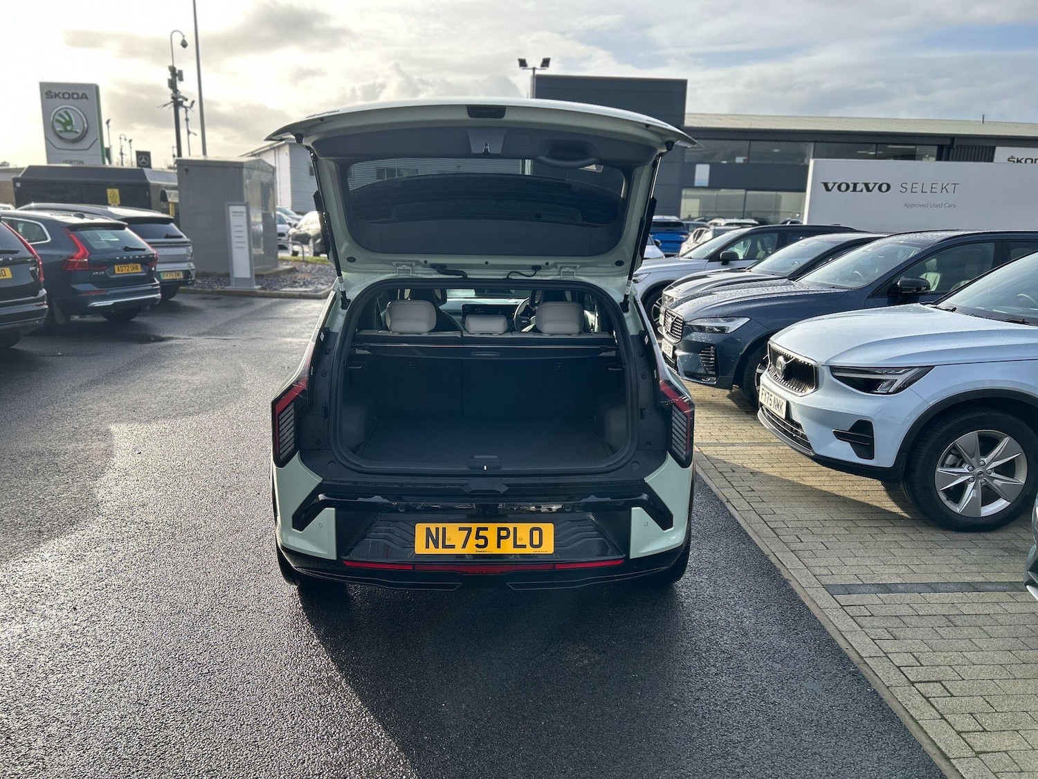 Used Kia EV3 2025 for sale - 77175130: Photo 7