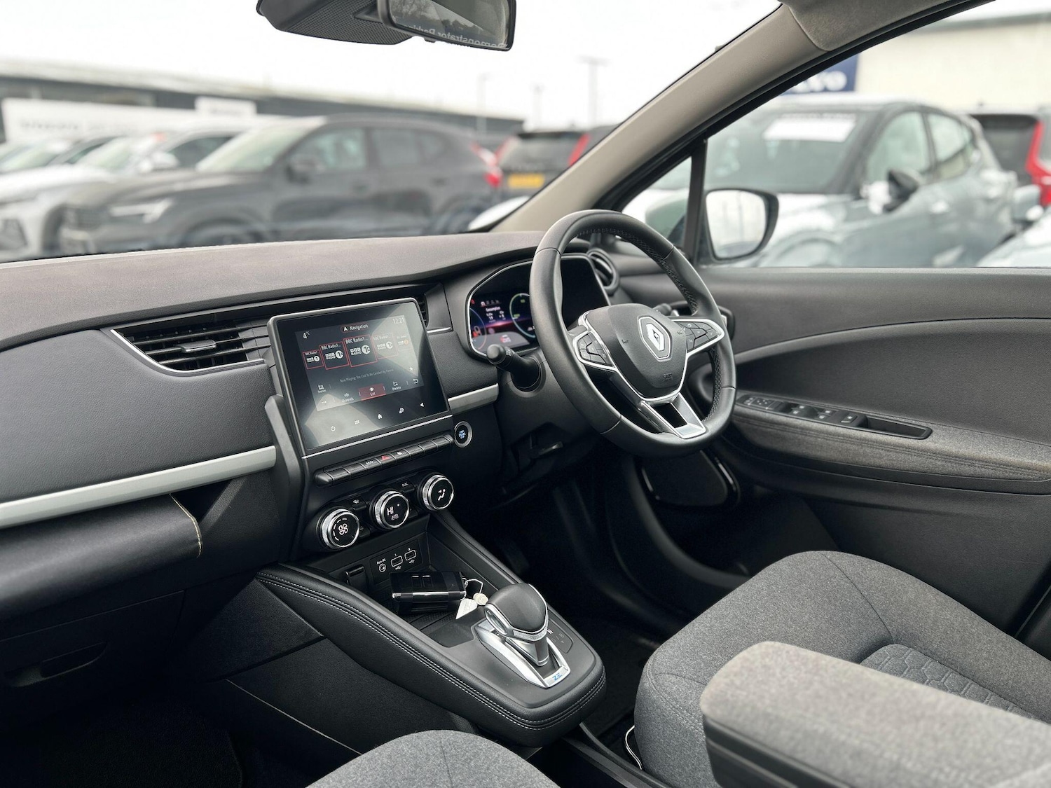 Used Renault Zoe 2021 for sale - 77130893: Photo 8