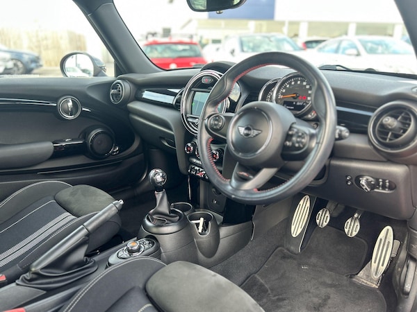 Used MINI Hatch 2018 for sale - 76306616: Photo 12