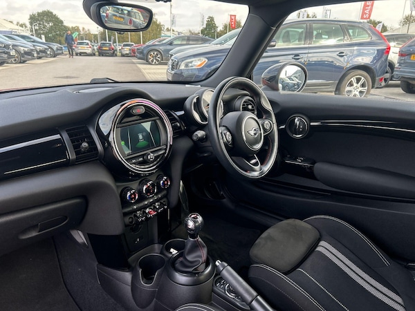 Used MINI Hatch 2018 for sale - 76306616: Photo 17