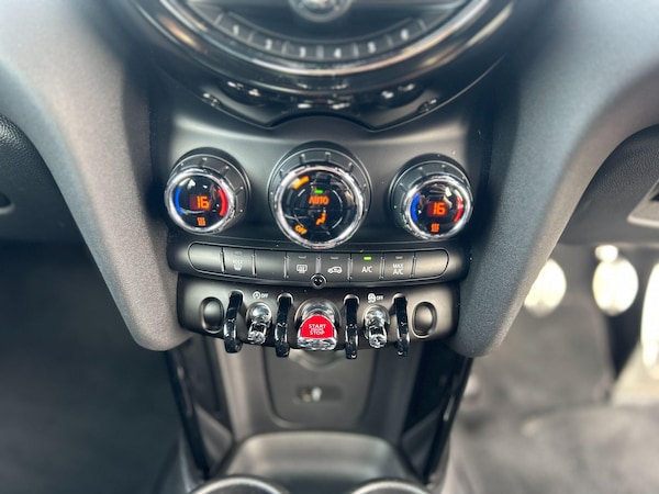 Used MINI Hatch 2018 for sale - 76306616: Photo 23