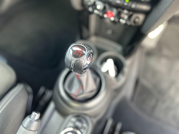 Used MINI Hatch 2018 for sale - 76306616: Photo 24