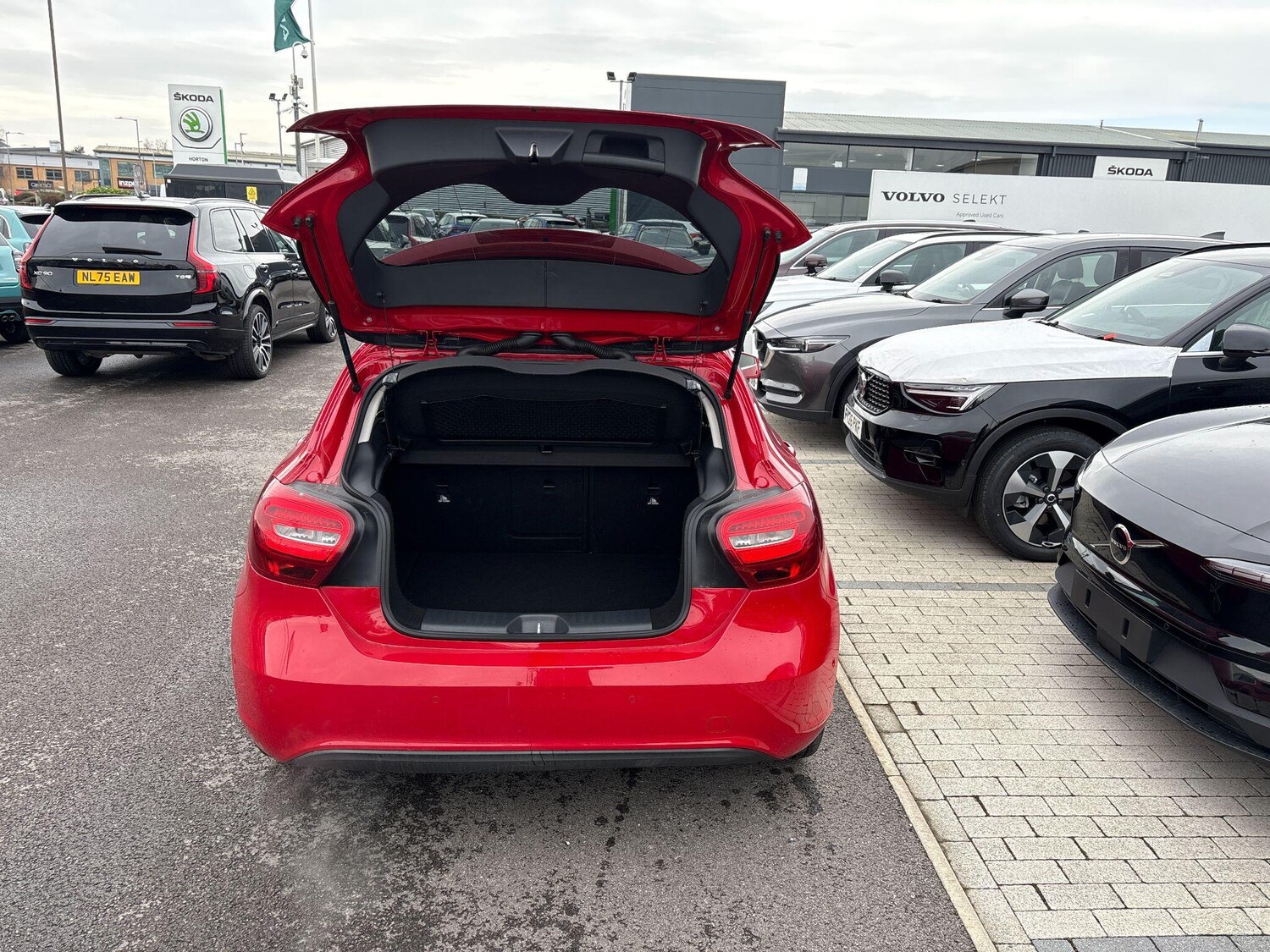 Used Mercedes-Benz A-Class 2016 for sale - 77908741: Photo 17