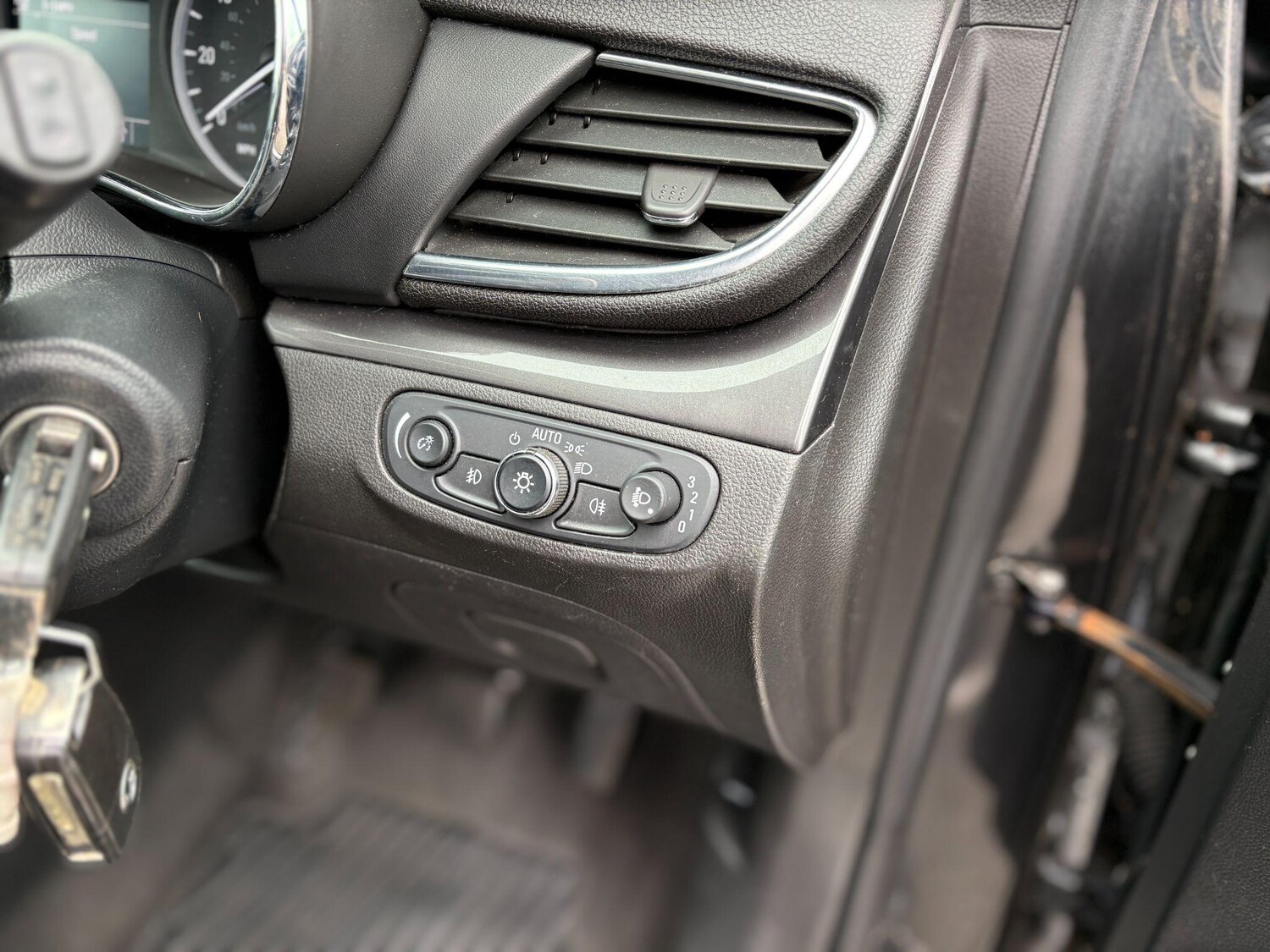 Used Vauxhall Mokka X for sale - 77909447: Photo 15