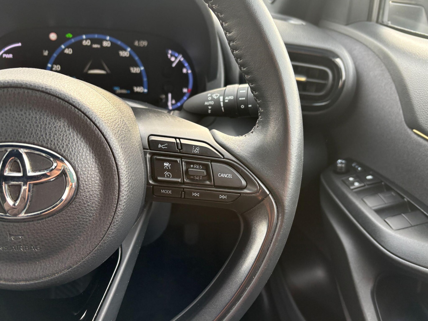 Used Toyota Yaris Cross for sale - 78047470: Photo 27