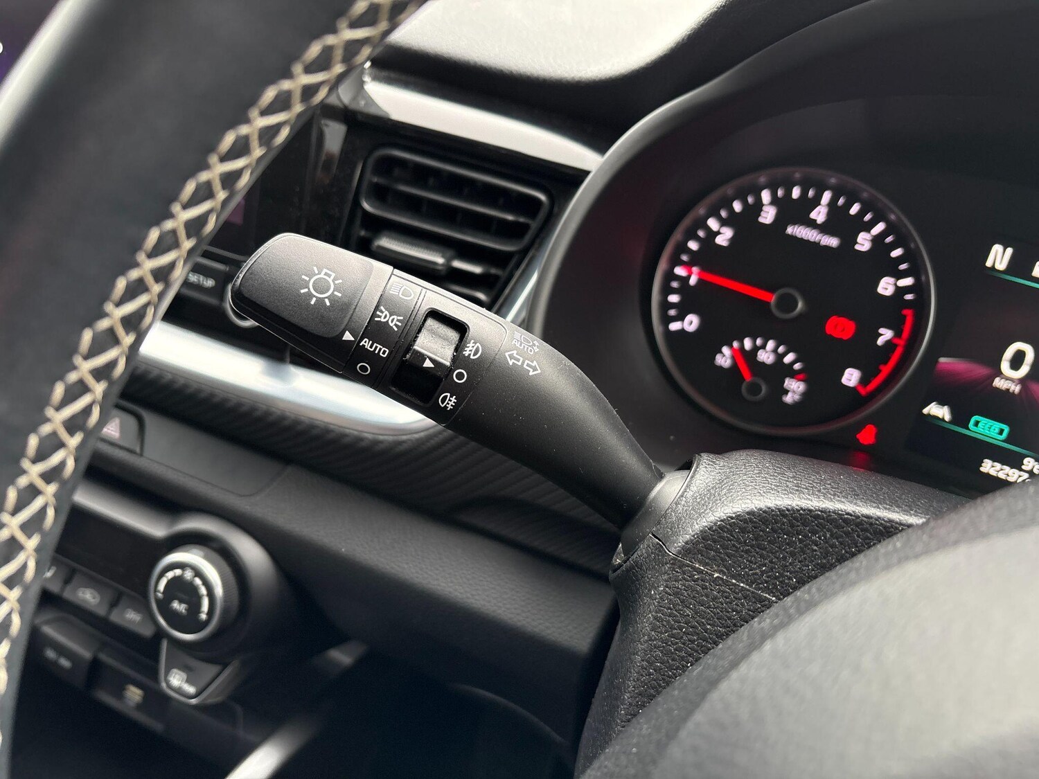 Used Kia Stonic for sale - 77909593: Photo 17