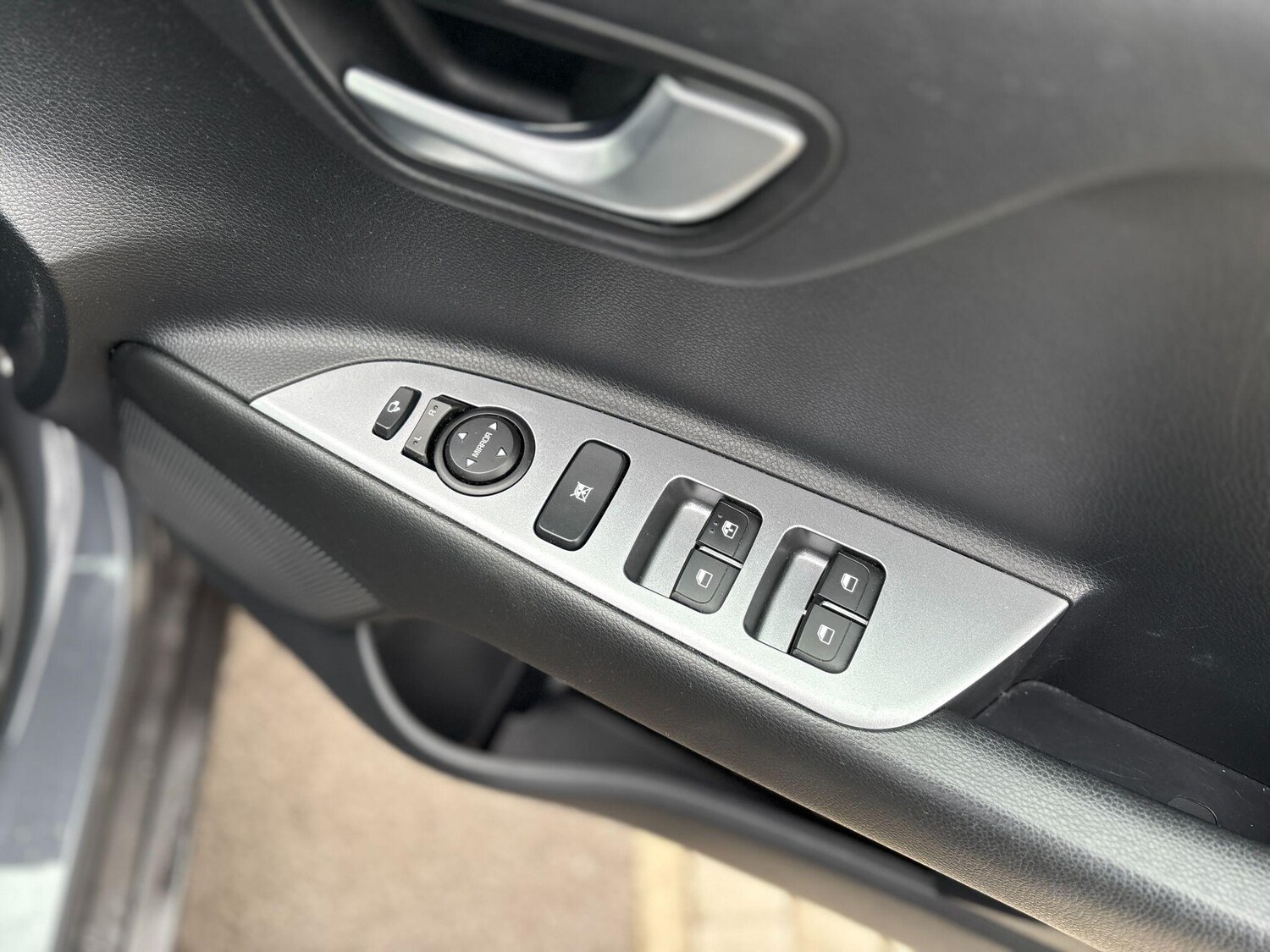 Used Kia Stonic for sale - 77909593: Photo 19