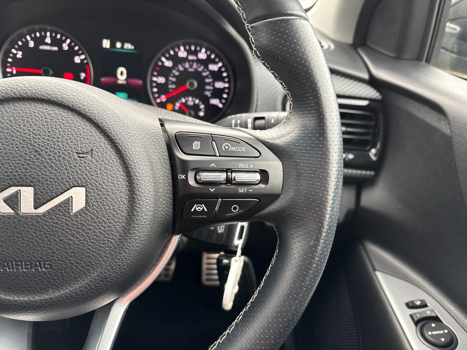 Used Kia Stonic for sale - 77909593: Photo 28