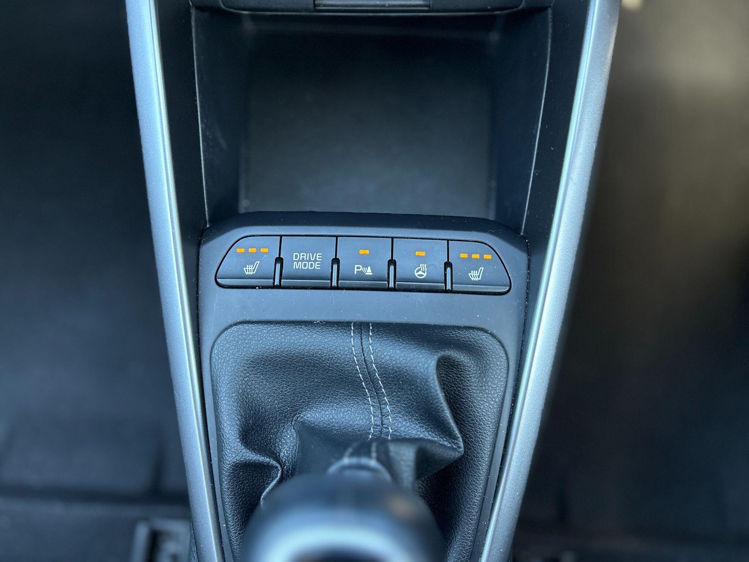 Used Kia Stonic 2022 for sale - 77940300: Photo 17