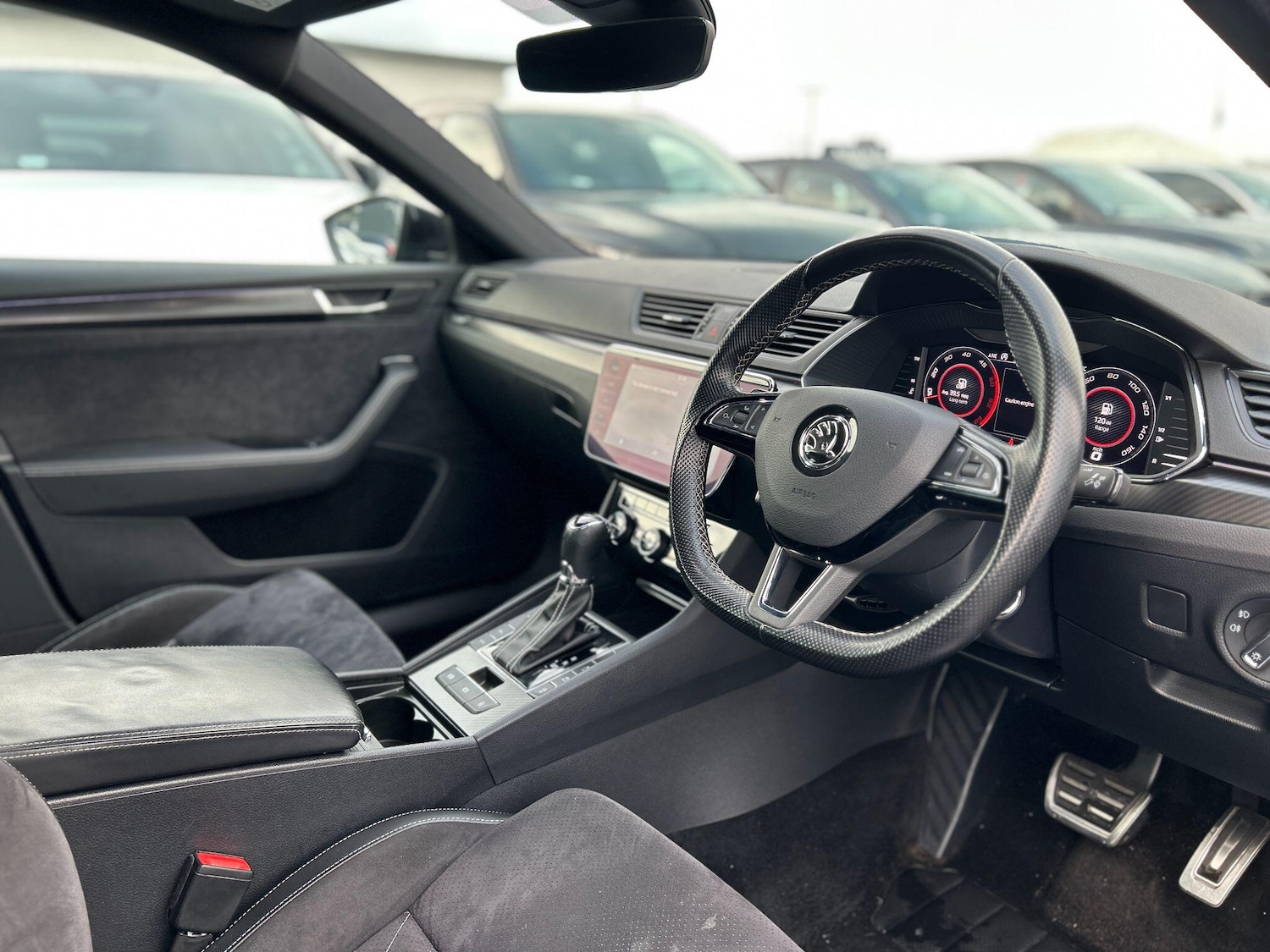 Used Skoda Superb 2020 for sale - 77015928: Photo 11